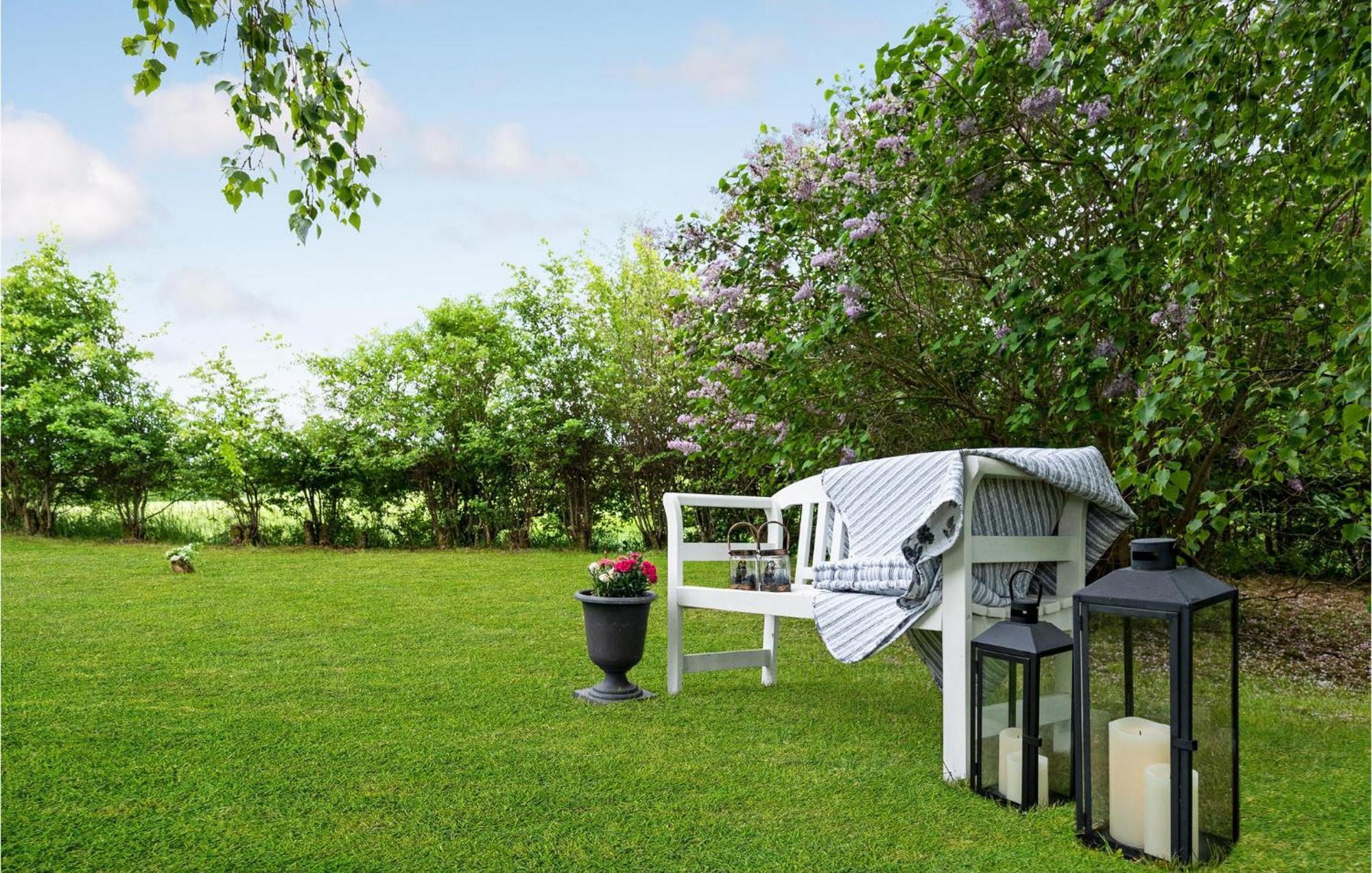 Stunning Home In Logstrup With Kitchen エクステリア 写真